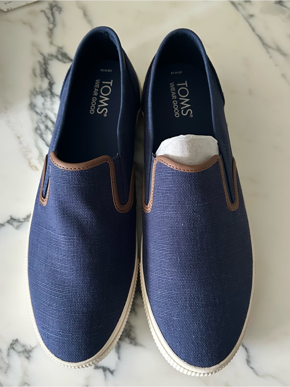 New TOMS Men's Slip-On Canvas Sneakers in Navy—with box